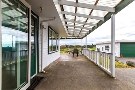 Photo of property in 296 Old Road West, Turitea, Palmerston North, 4472