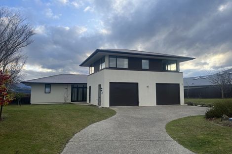 Photo of property in 3 Briar Bank Drive, Wanaka, 9305
