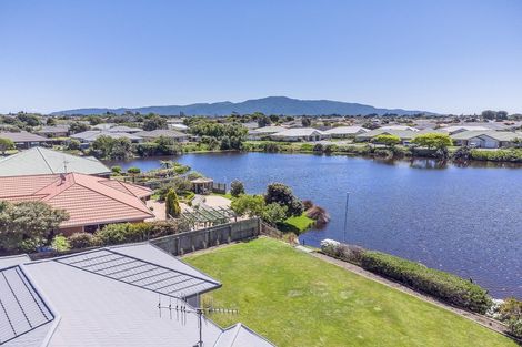 Photo of property in 10 Glen Loch Place, Paraparaumu, 5032