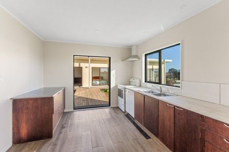 Photo of property in 32 Temuera Street, Otaki, 5512