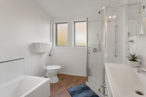 Photo of property in 22 Estuary Crescent, Fairfield, Dunedin, 9018