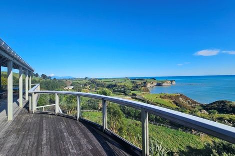 Photo of property in Pukearuhe Road, Waiiti, Urenui, 4377