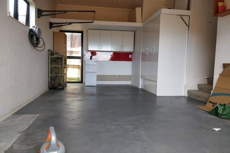 Photo of property in 3/16 Arahoe Road, New Lynn, Auckland, 0600