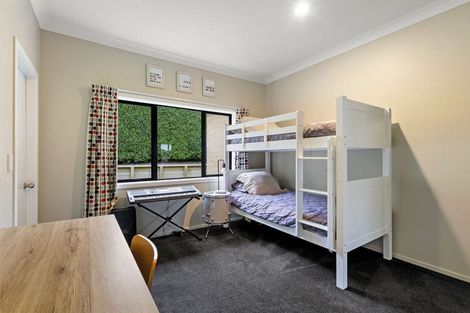 Photo of property in 17 Gifford Grove, Churton Park, Wellington, 6037