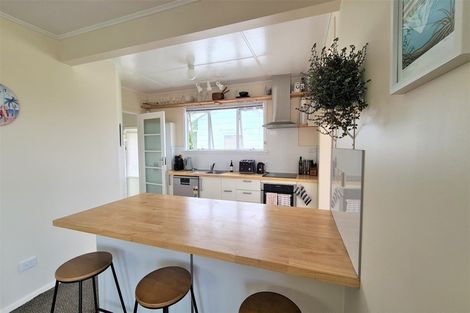 Photo of property in 18 Gisborne Terrace, Opunake, 4616