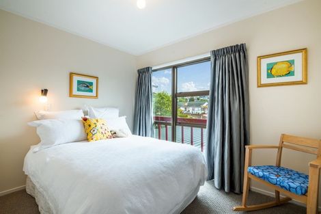 Photo of property in 3 Portsea Place, Chatswood, Auckland, 0626