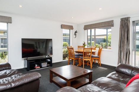 Photo of property in 5 Morocco Terrace, Kelvin Grove, Palmerston North, 4414