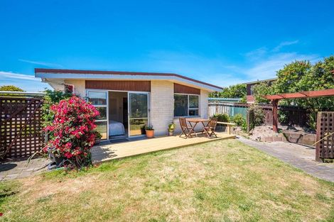 Photo of property in 9 Bermuda Grove, Paraparaumu Beach, Paraparaumu, 5032