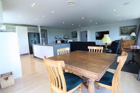 Photo of property in 1/88 Pah Road, Cockle Bay, Auckland, 2014