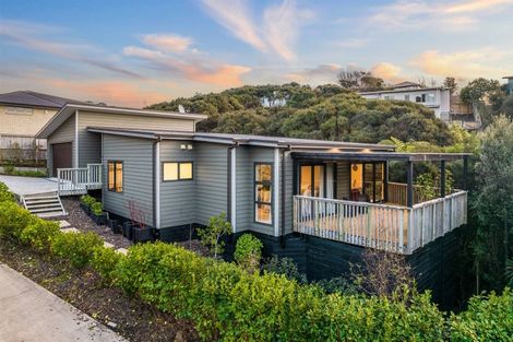 Photo of property in 122 Navigation Drive, Whitby, Porirua, 5024