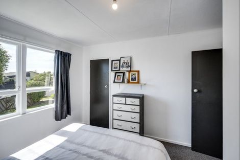 Photo of property in 52 Wynyard Crescent, Tamatea, Napier, 4112