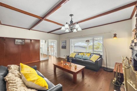 Photo of property in 73c East Coast Road, Castor Bay, Auckland, 0620