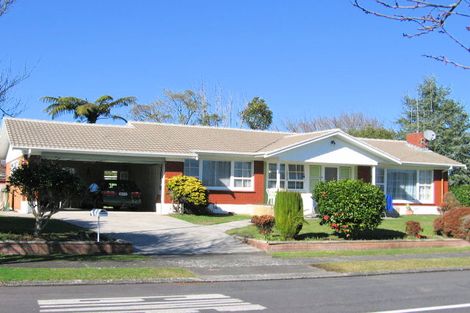 Photo of property in 2 Bowen Place, St Andrews, Hamilton, 3200