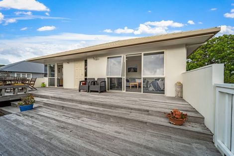 Photo of property in 16a Zealandia Road, Manly, Whangaparaoa, 0930