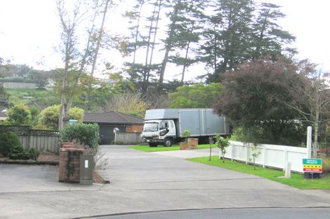 Photo of property in 2/46 Headcorn Place, Botany Downs, Auckland, 2010