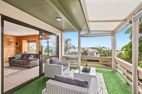 Photo of property in 18 Kawau View Road, Snells Beach, 0920