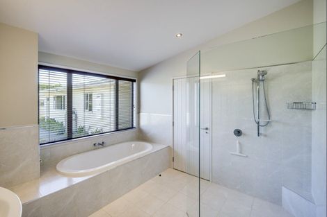 Photo of property in 18 Scarrott Road, Bay View, Napier, 4104