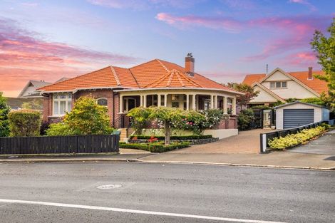 Photo of property in 241 Bay View Road, Saint Clair, Dunedin, 9012