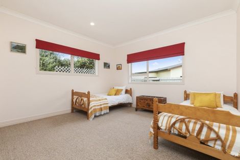 Photo of property in 18 Wairakei Avenue, Papamoa Beach, Papamoa, 3118