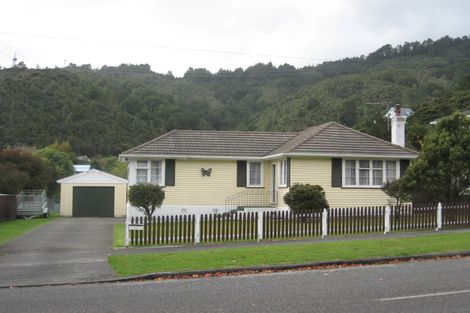 Photo of property in 63 Tawhai Street, Stokes Valley, Lower Hutt, 5019
