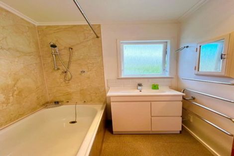 Photo of property in 38 Oriana Avenue, Lynfield, Auckland, 1042