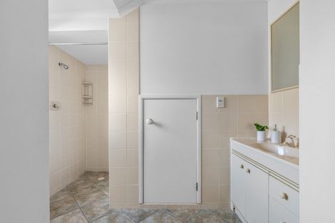 Photo of property in 409b Devonport Road, Tauranga South, Tauranga, 3112