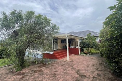 Photo of property in 88 Target Road, Totara Vale, Auckland, 0629