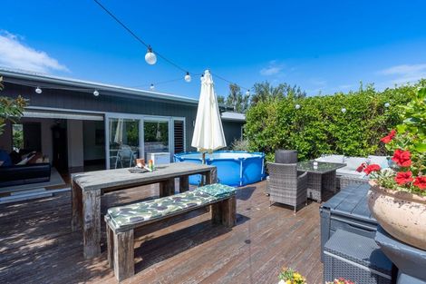 Photo of property in 1 Holden Way, Fitzherbert, Palmerston North, 4471