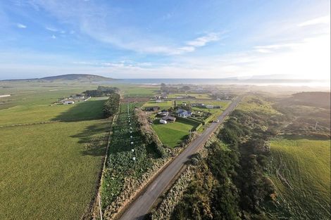 Photo of property in 70 Dover Street, Orepuki, Riverton, 9881