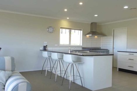 Photo of property in 12 Kahurangi Heights, Aotea, Porirua, 5024