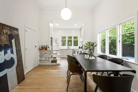 Photo of property in 33 Sentinel Road, Herne Bay, Auckland, 1011