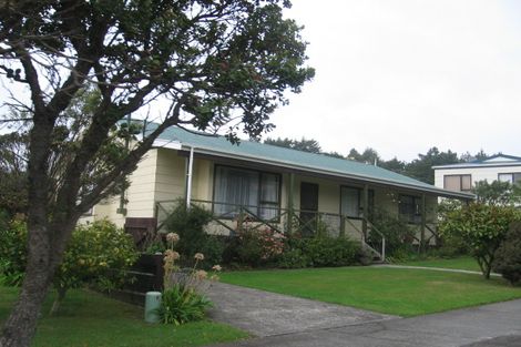Photo of property in 98 Omapere Street, Whitby, Porirua, 5024