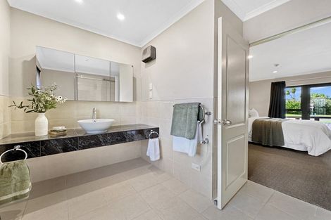 Photo of property in 1 Montgomery Crescent, Kinloch, Taupo, 3377