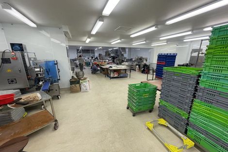 Photo of property in 166-170 Jackson Street, Petone, Lower Hutt, 5012