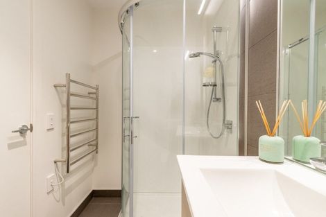 Photo of property in 34a Lake Street, Cambridge, 3434