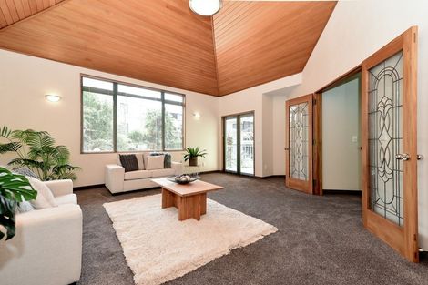 Photo of property in 2 Minchin Crescent, St Andrews, Hamilton, 3200