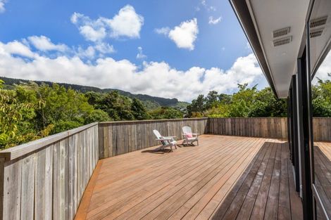 Photo of property in 1a Te Reinga View, Tawa, Wellington, 5028