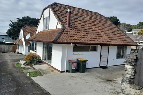 Photo of property in 2/23 The Glade S, Pukekohe, 2120