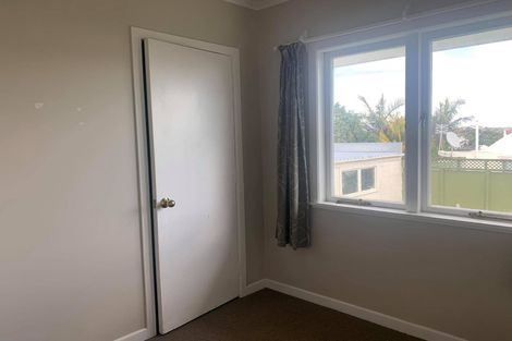 Photo of property in 2/40 Pupuke Road, Takapuna, Auckland, 0622