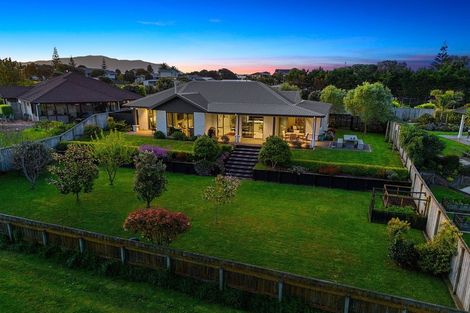 Photo of property in 36 Titoki Road, Waikanae Beach, Waikanae, 5036