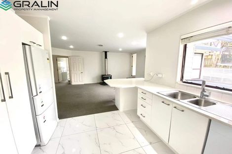 Photo of property in 9 Picasso Drive, West Harbour, Auckland, 0618