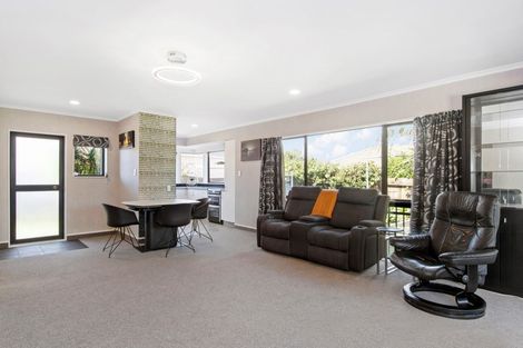 Photo of property in 4 Verbena Glen, Mount Maunganui, 3116