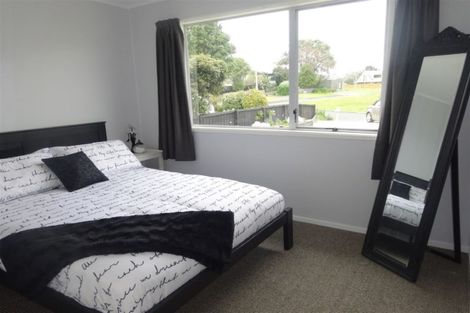 Photo of property in 4 Leaming Place, Clarks Beach, 2122