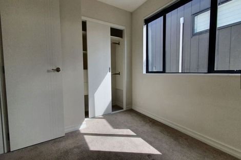 Photo of property in 2/6 Hepburn Road, Glendene, Auckland, 0602