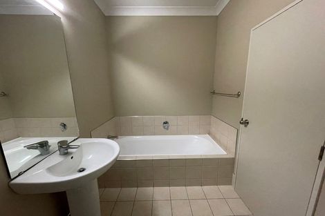 Photo of property in 12/44 Carlos Drive, Flat Bush, Auckland, 2016