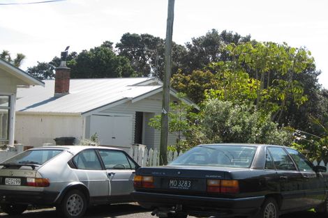 Photo of property in 1 Autere Street Strandon New Plymouth District