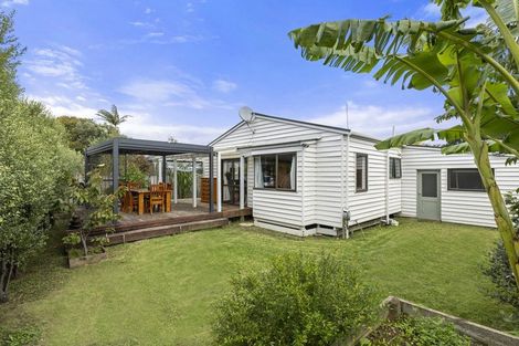 Photo of property in 21c Lorenzen Bay Road, Raglan, 3225