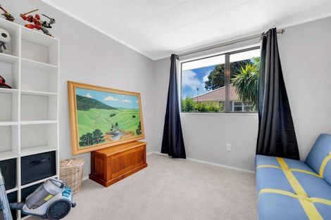 Photo of property in 2/4 Calvert Street, Papakura, 2110