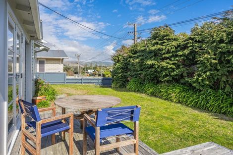 Photo of property in 13 Waimea Road, Waikanae Beach, Waikanae, 5036