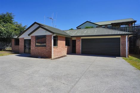 Photo of property in 17 Pointon Glade, Grandview Heights, Hamilton, 3200